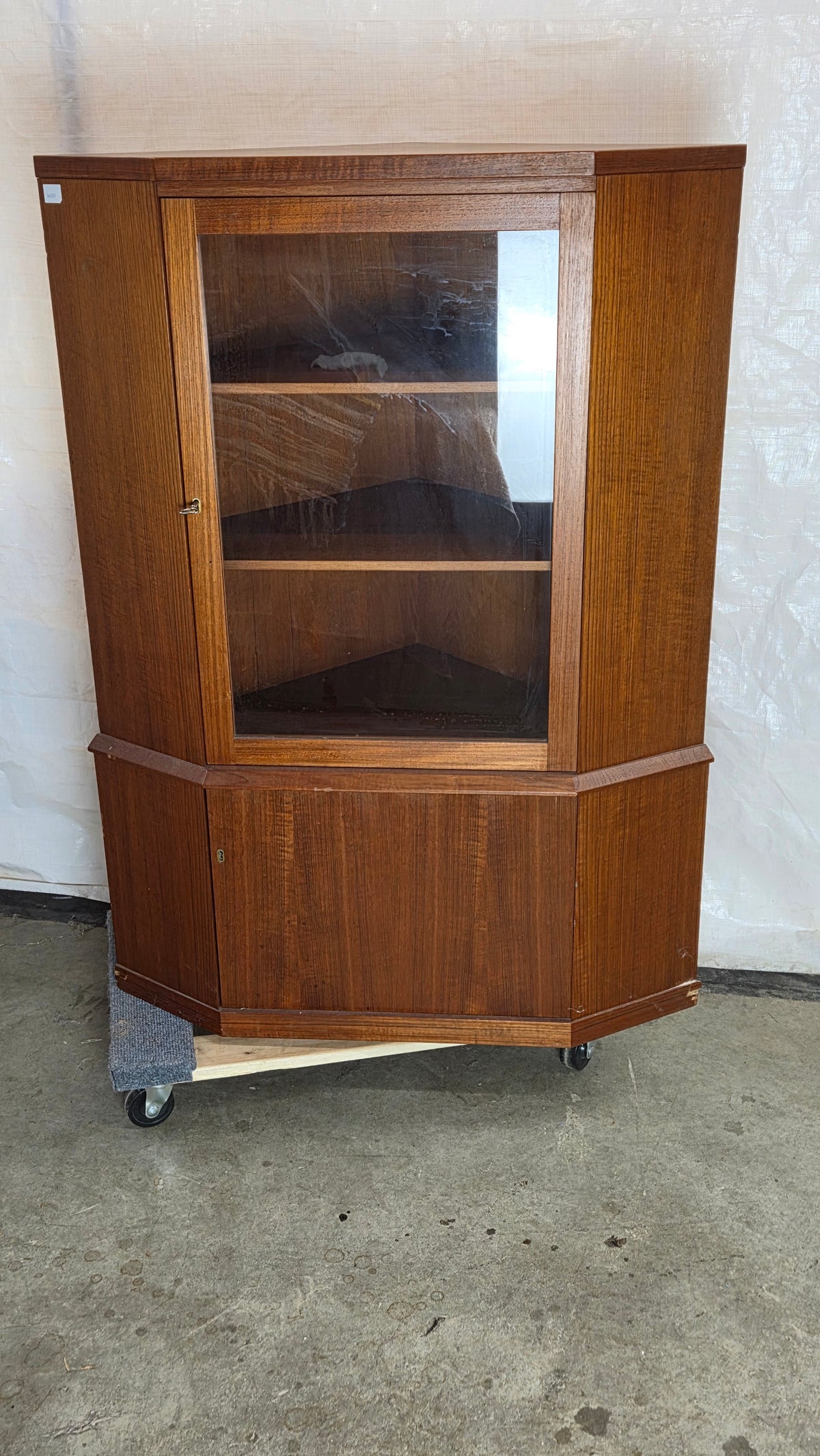 Danish Corner Cabinet CORN0526001