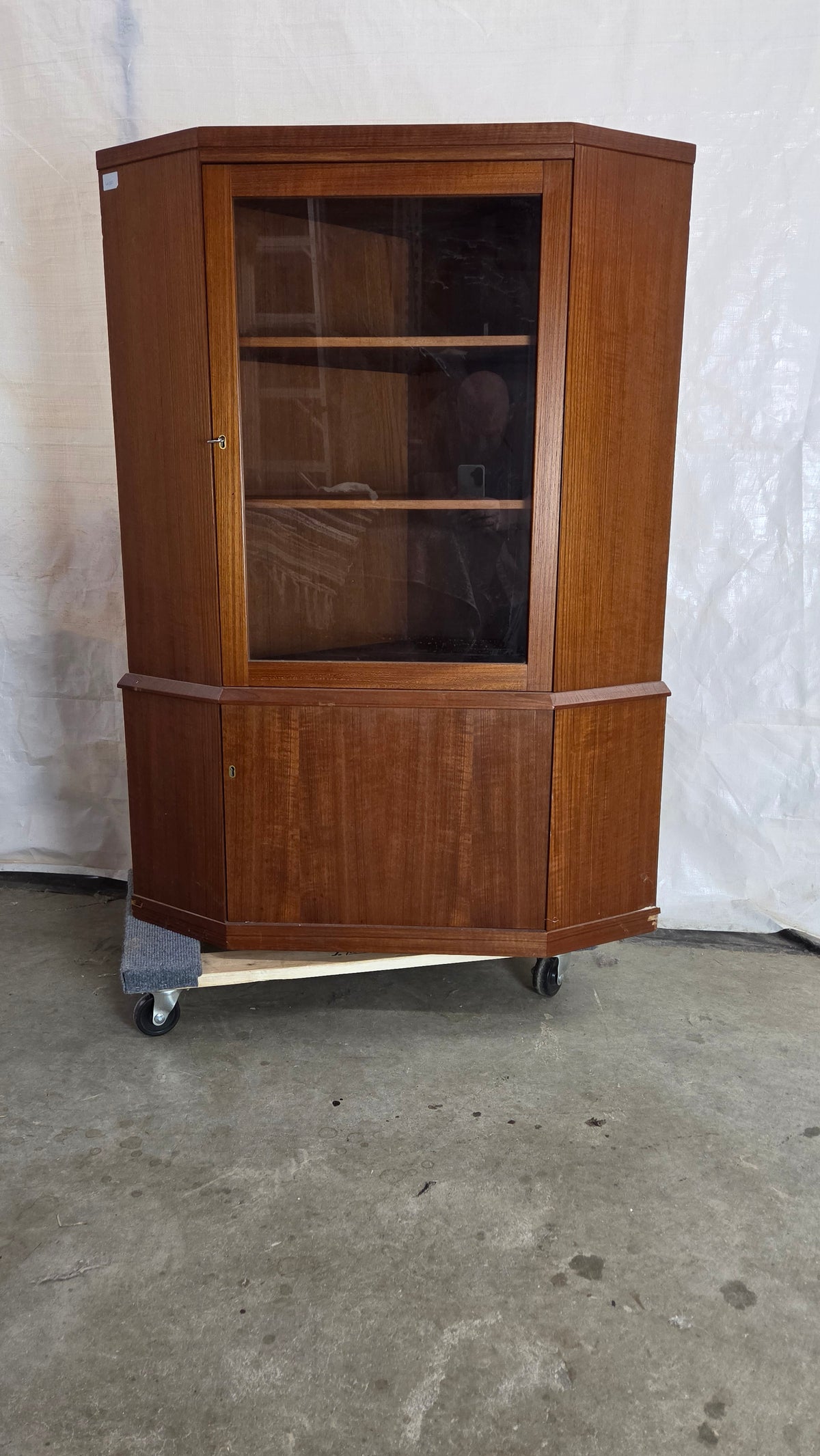 Danish Corner Cabinet CORN0526001