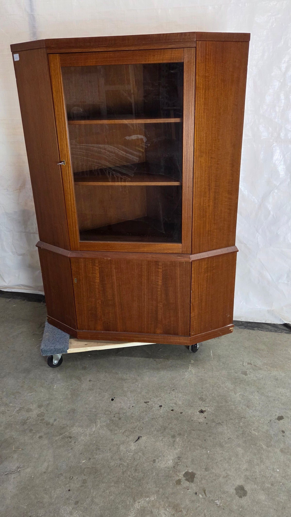 Danish Corner Cabinet CORN0526001