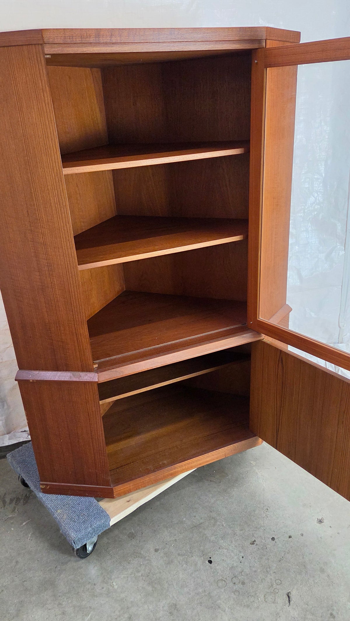 Danish Corner Cabinet CORN0526001