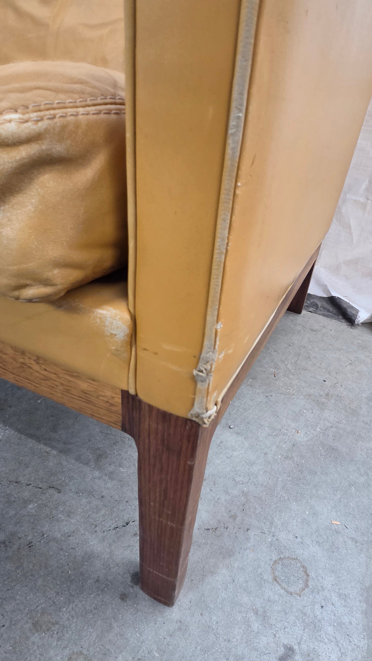 COUH0520005 Leather Danish Sofa