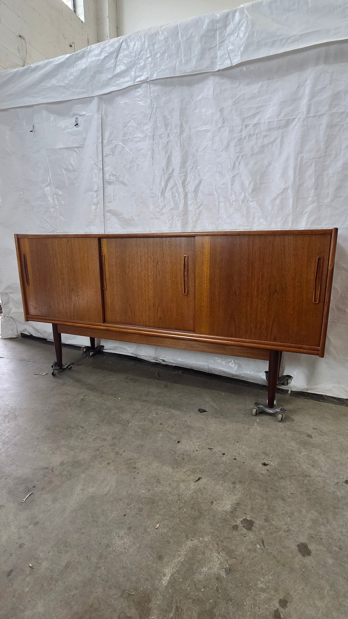 Teak Credenza with Sculptural Pulls CRDZ0526002