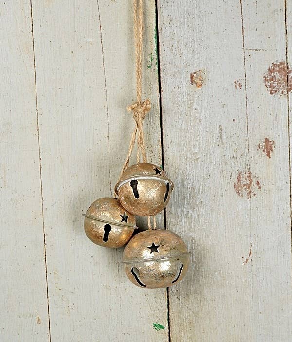 M11095- 13inL Distressed Bell Stringx3-Gold