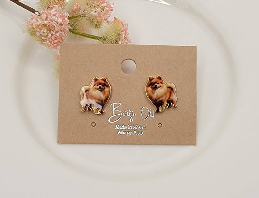 POMERANIAN ENAMEL STUD EARRINGS.