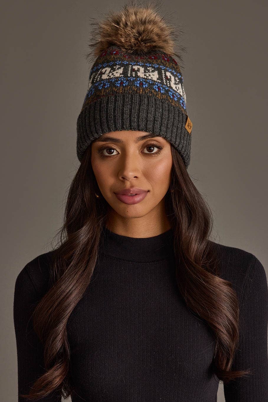Gray Swan Pattern Knit Pom Hat