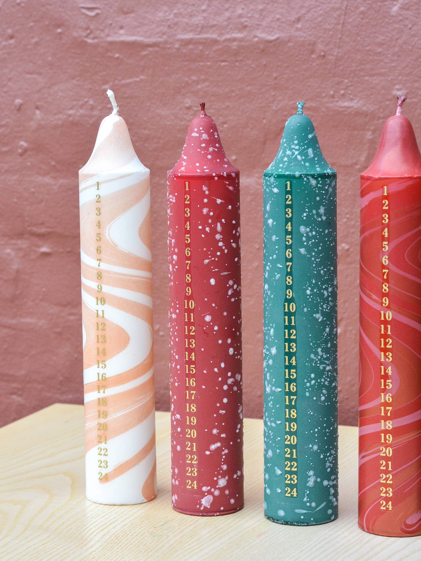 Advent Candle, Christmas Calendar, Red Confetti