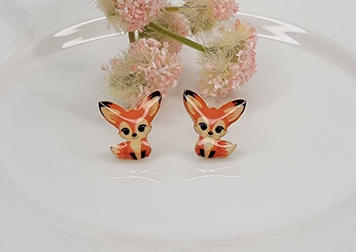 RED FOX POST EARRINGS.
