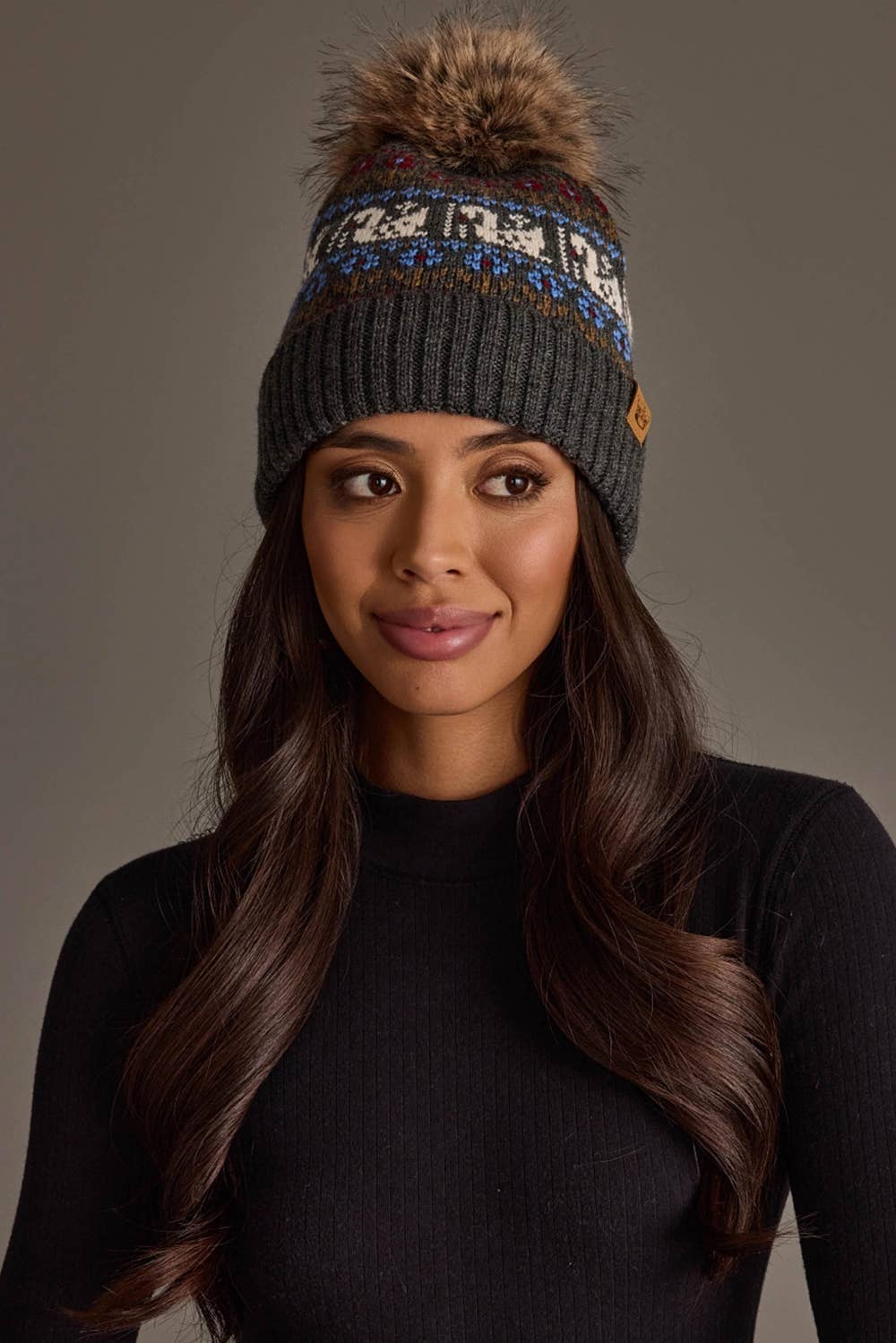 Gray Swan Pattern Knit Pom Hat