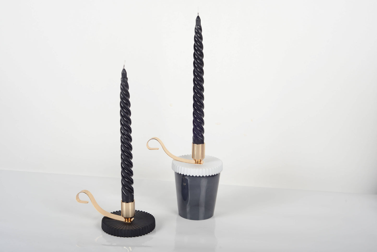 Black - White Candle Holder With Handle