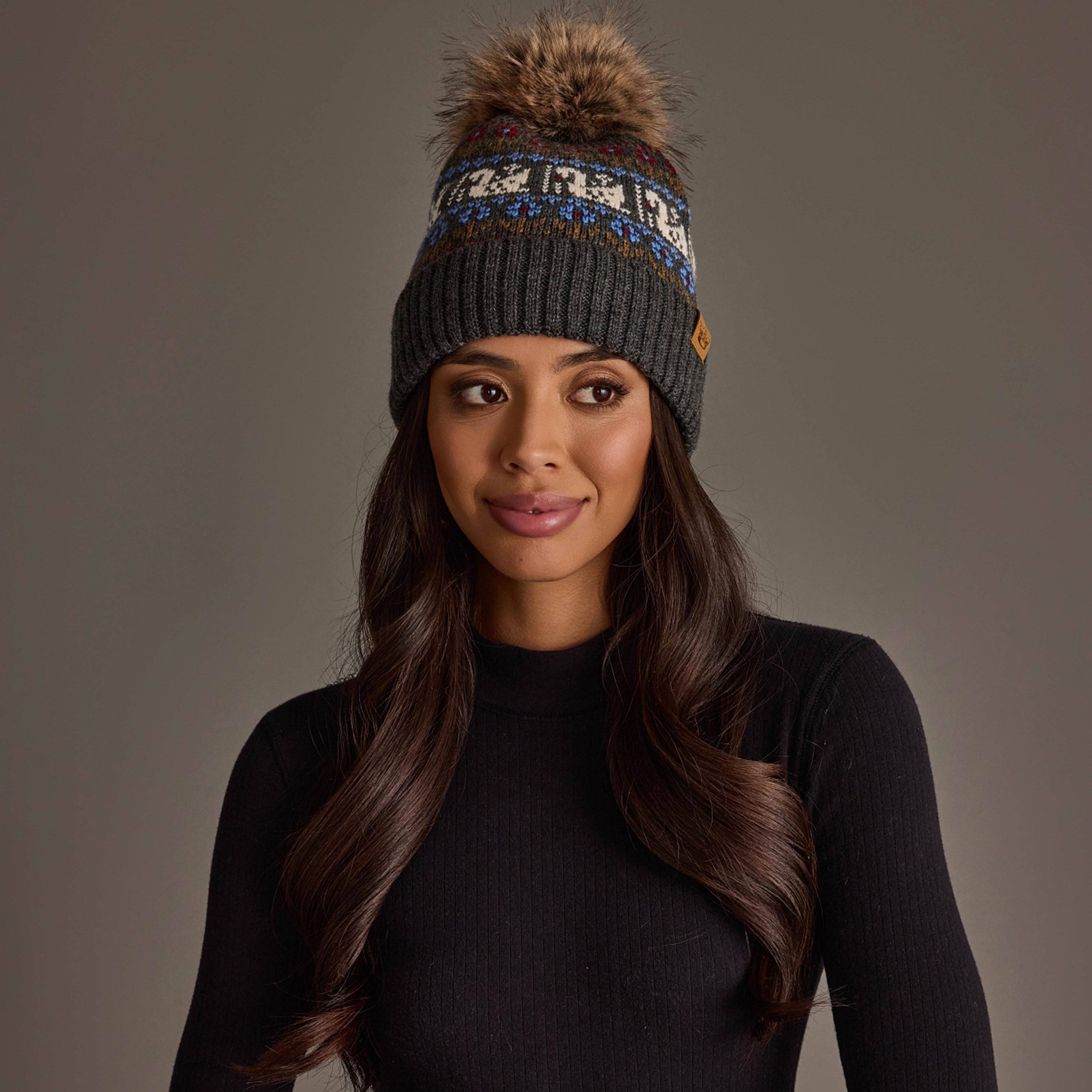 Gray Swan Pattern Knit Pom Hat