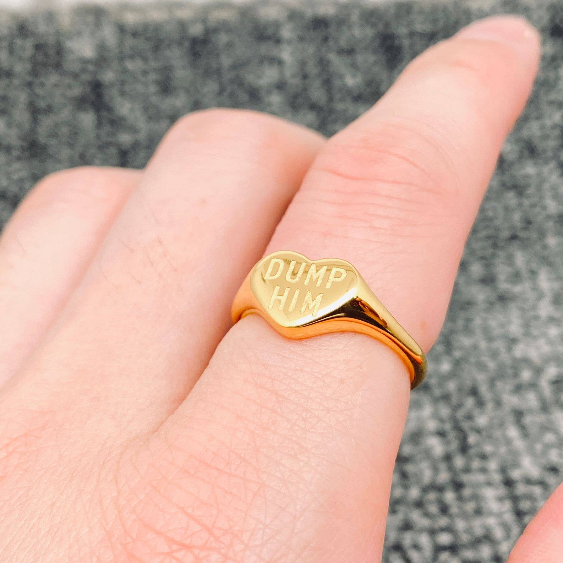 'DUMP HIM' 18K Gold Plated Stainless Steel Heart Ring - FGS
