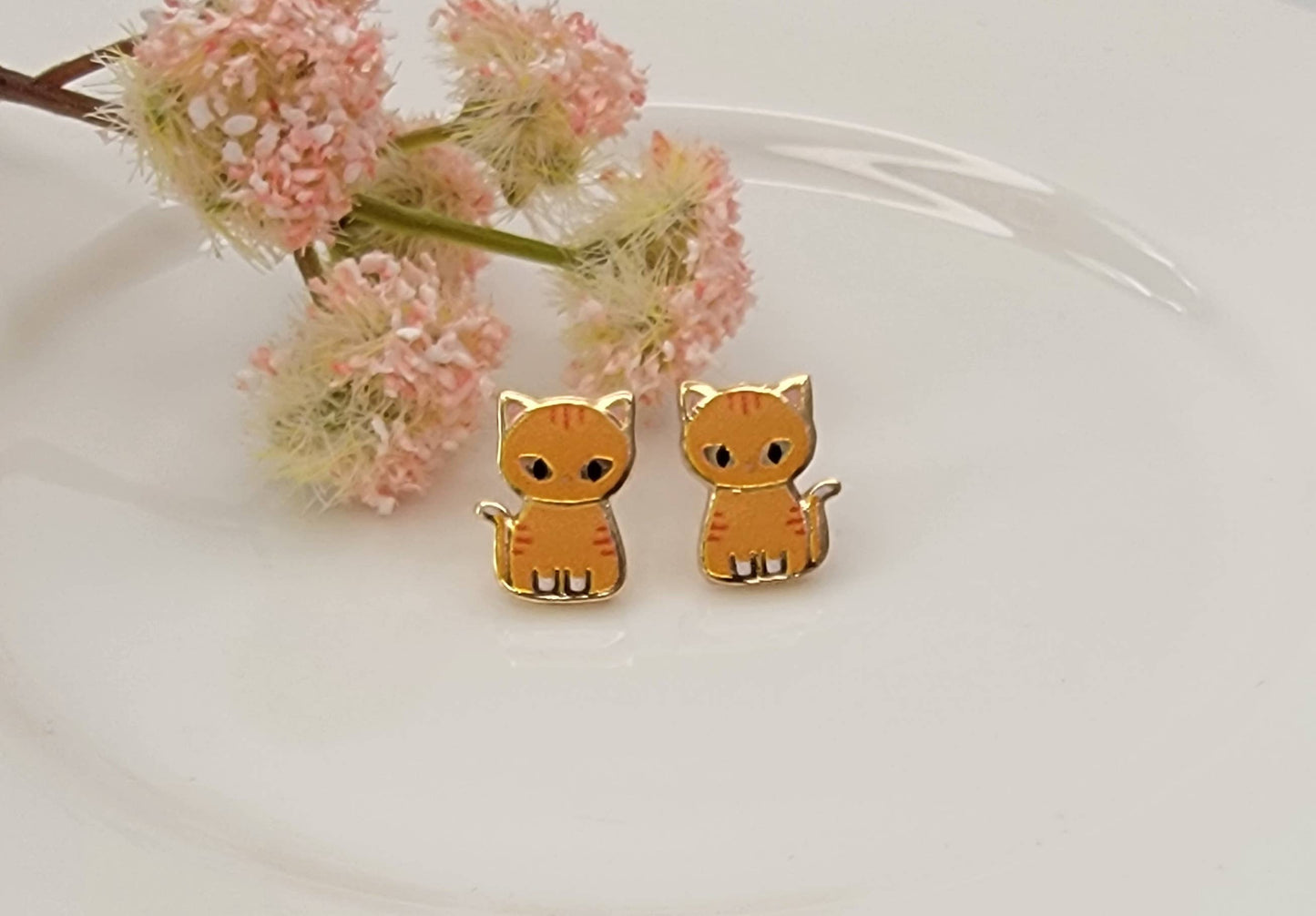 CAT POST EARRINGS.