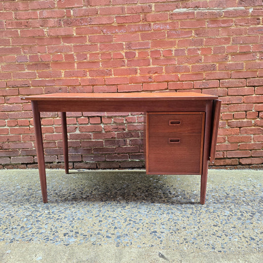 Arne Vodder Danish Desk - Vintage MC