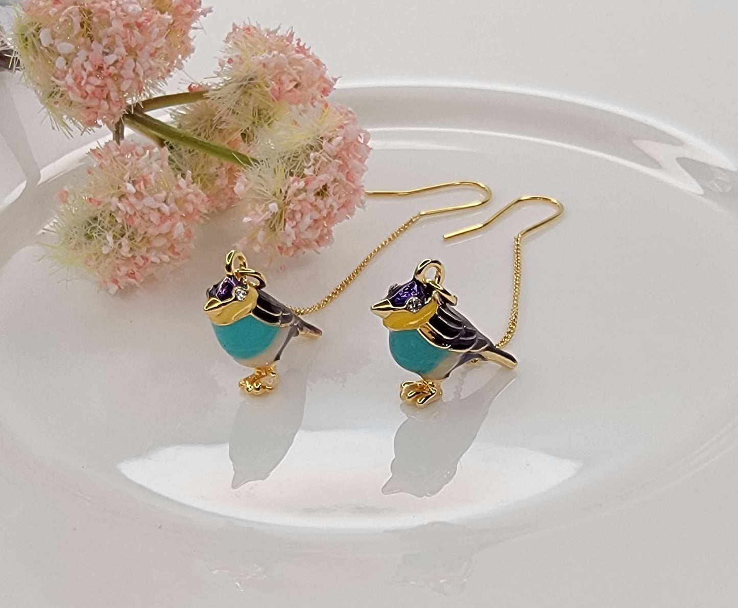 BIRD THREADER EARRING.