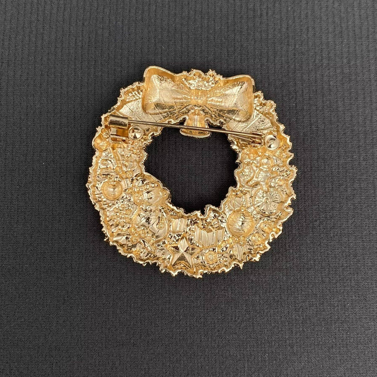 Christmas Wreath Brooch