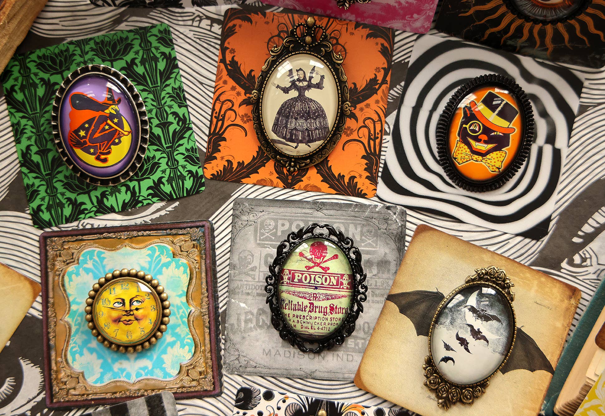 Vintage Halloween Brooch