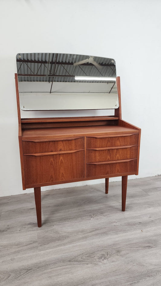 Danish 1960s Teak Vanity - Vintage MC