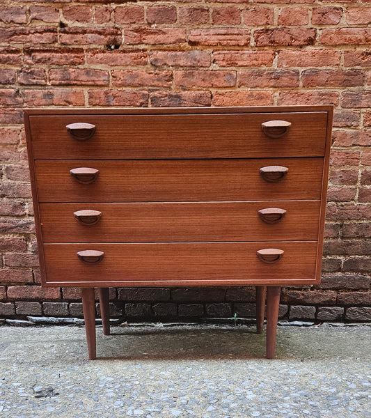 Danish Teak 4 - Drawer Dresser 052ST5005 - Vintage MC