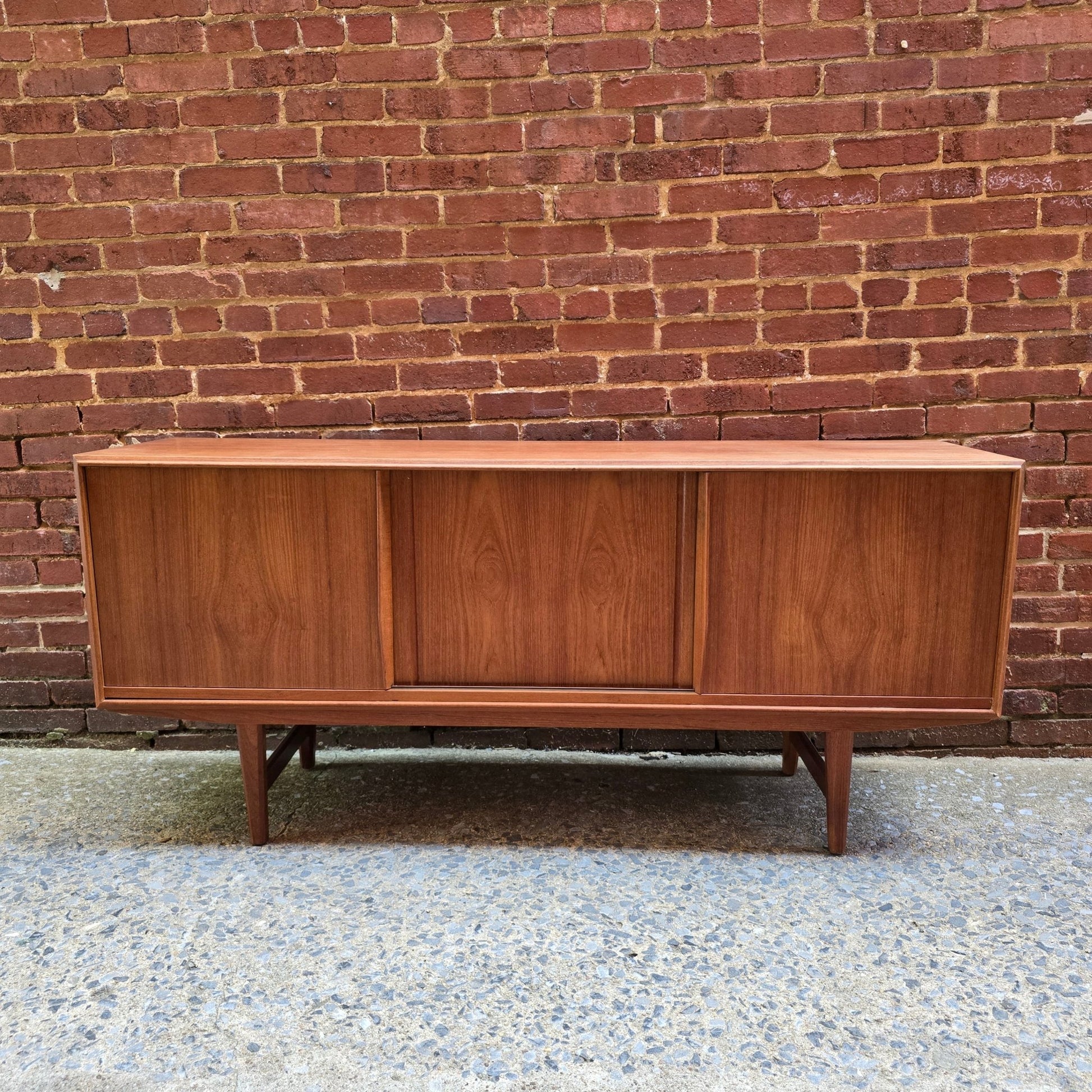 Danish Teak Sideboard ST0425001 - Vintage MC