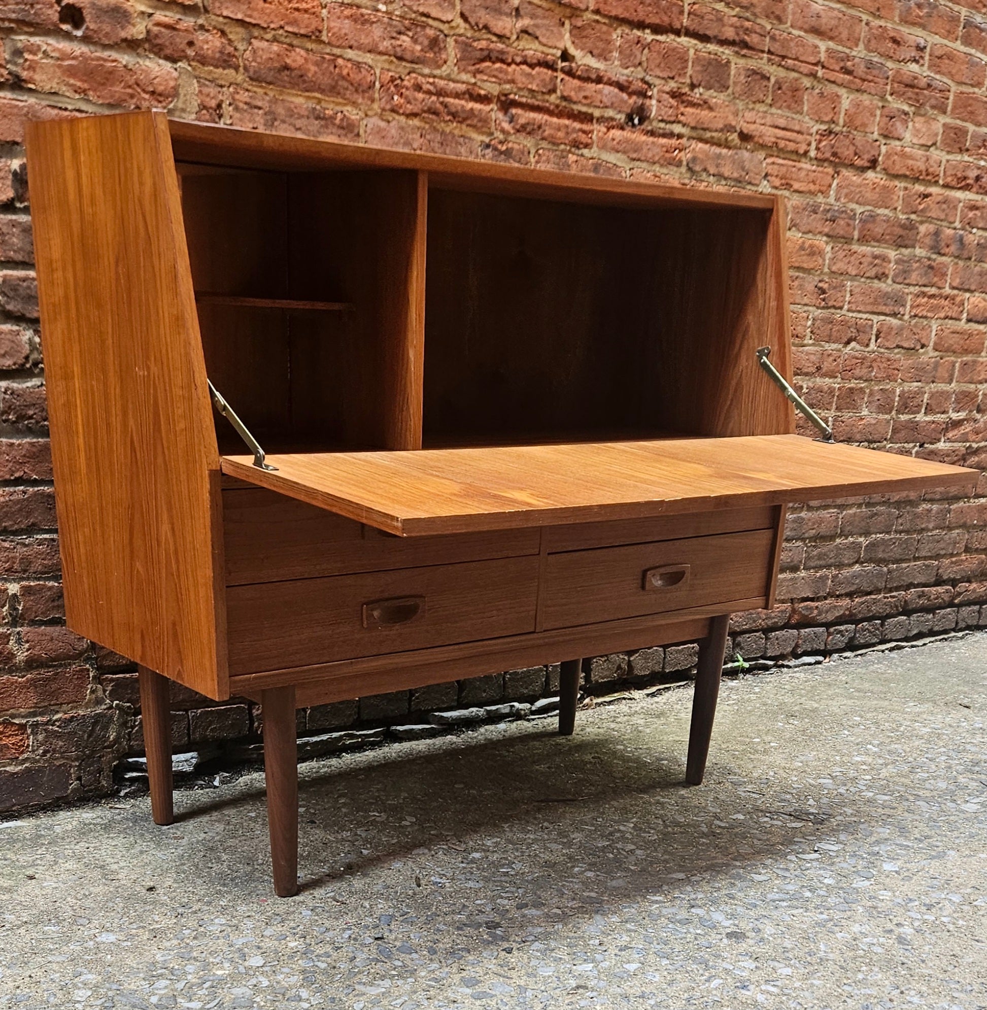 Danish Teak Vintage Vanity Bar Cabinet 0525ST003 - Vintage MC