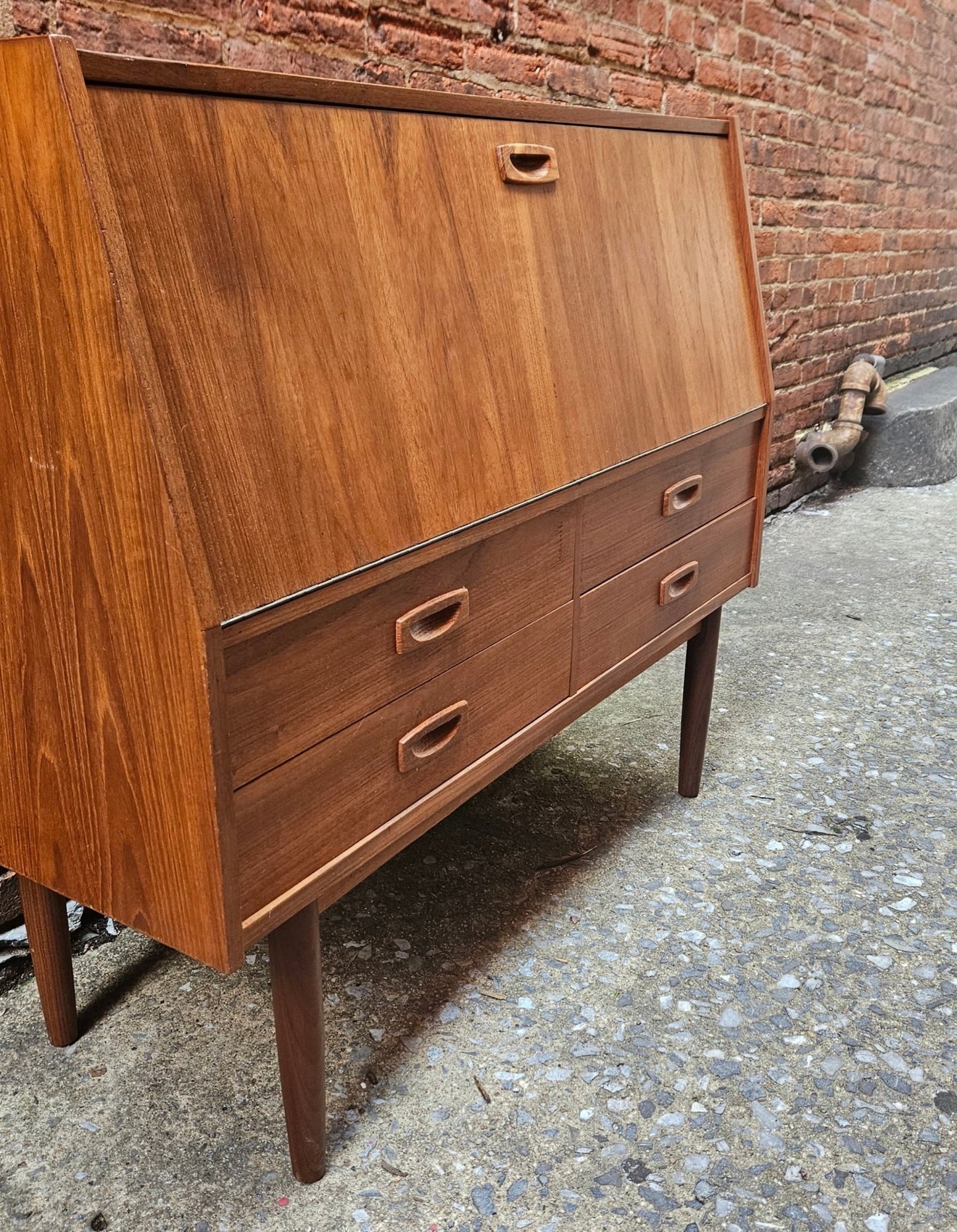 Danish Teak Vintage Vanity Bar Cabinet 0525ST003 - Vintage MC