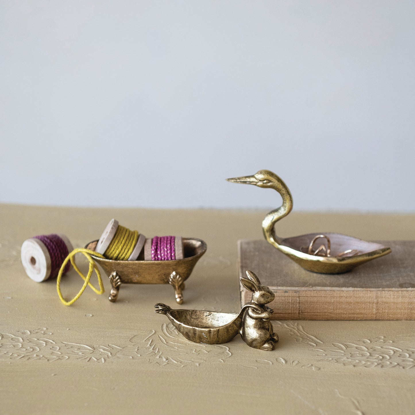 Enameled Cast Aluminum Bird Bowl