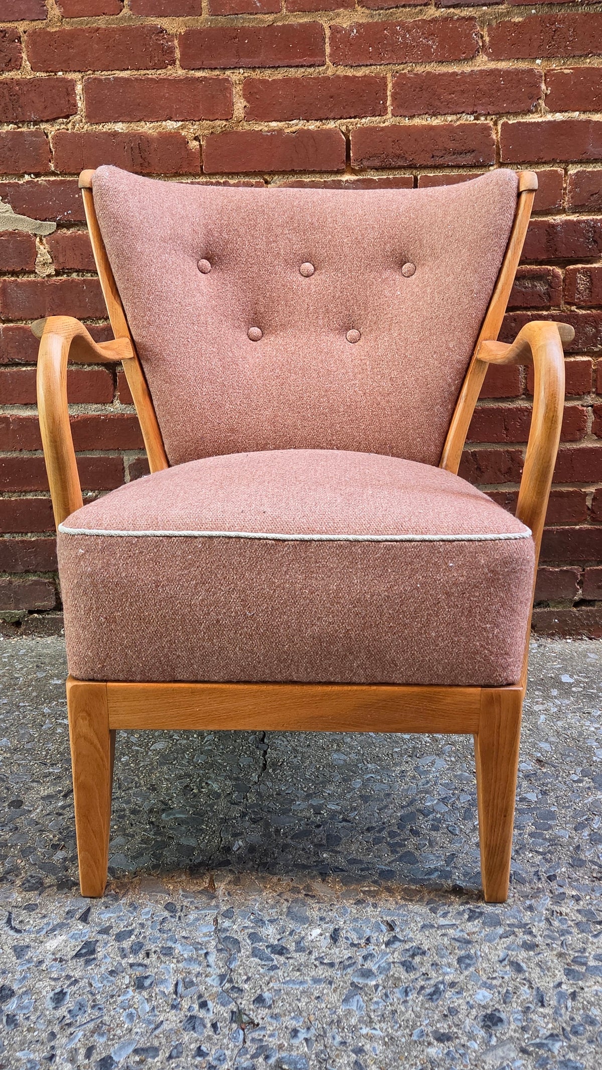 Pink Lounge Chair - LOC052014