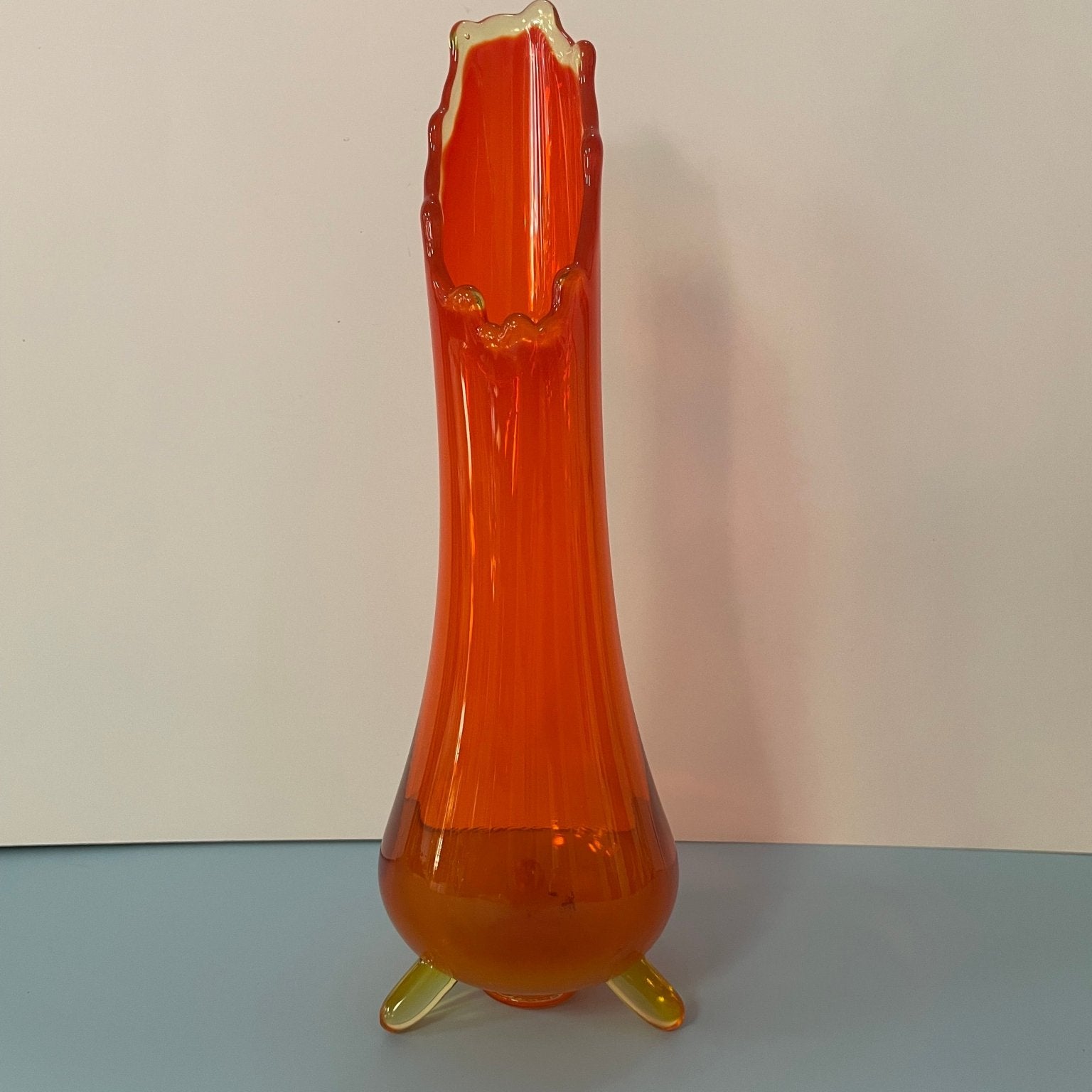 LE Smith 3 Toed Swung Glass Vase - Vintage MC