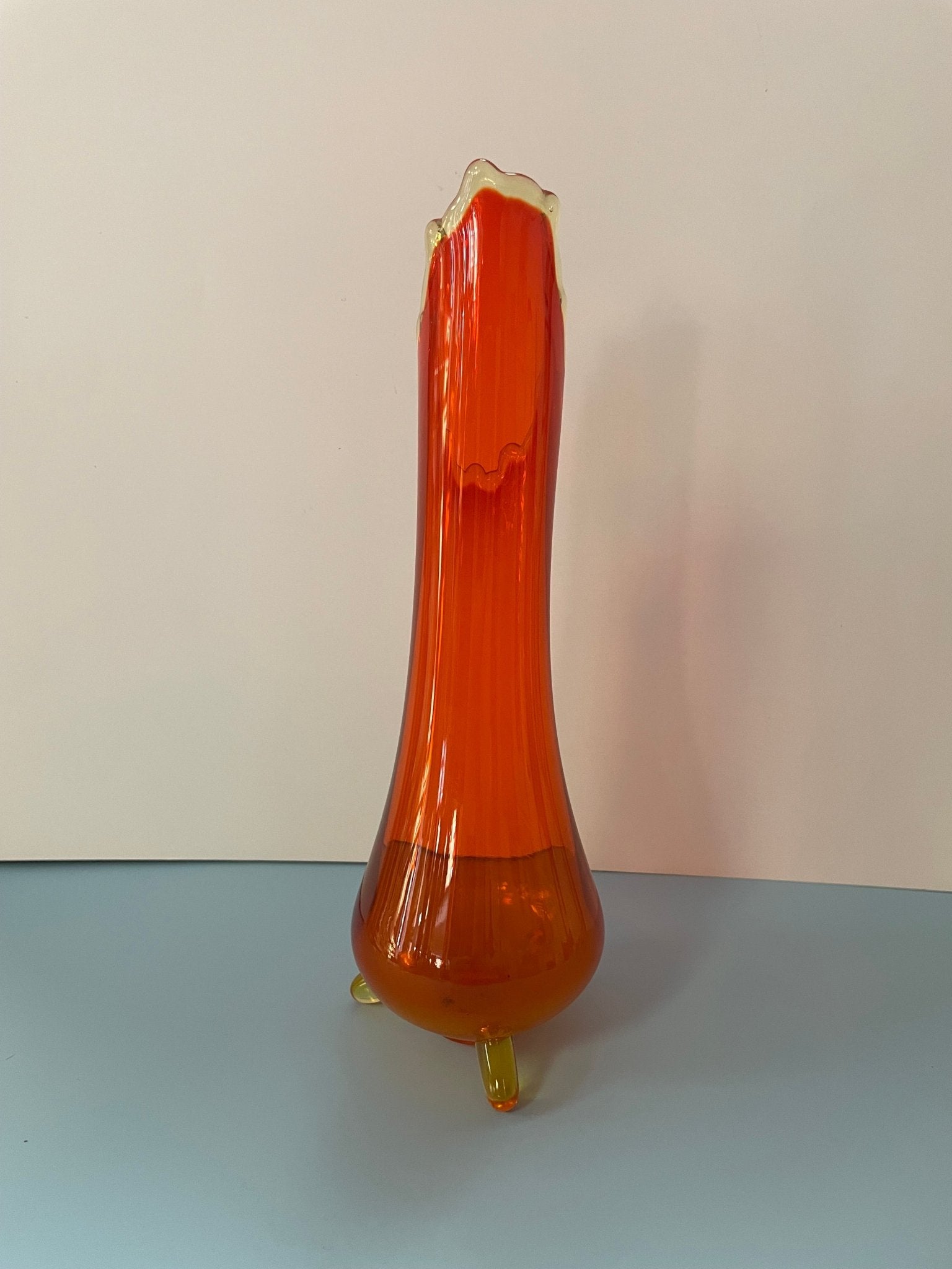 LE Smith 3 Toed Swung Glass Vase - Vintage MC