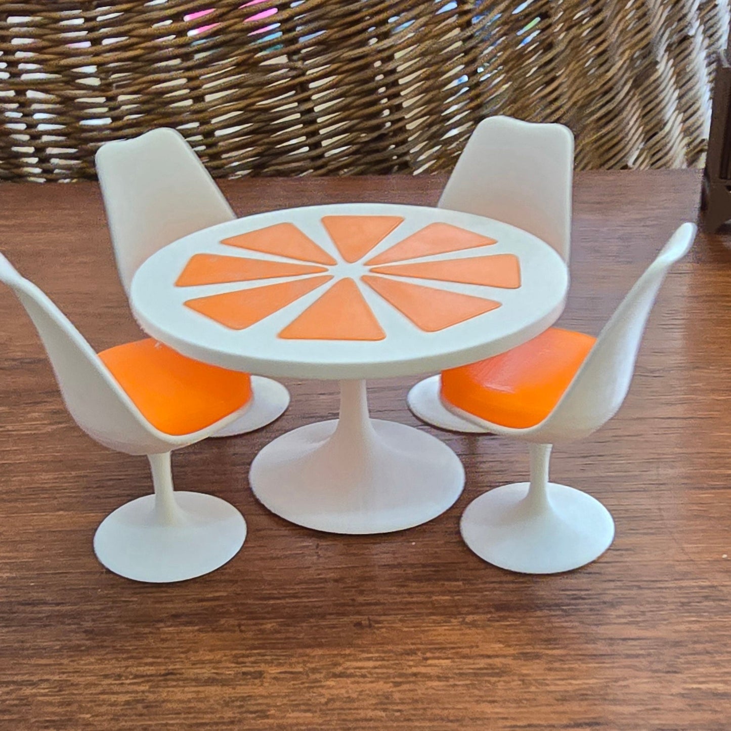 Miniature Mid - Century Tulip Citrus table - Vintage MC
