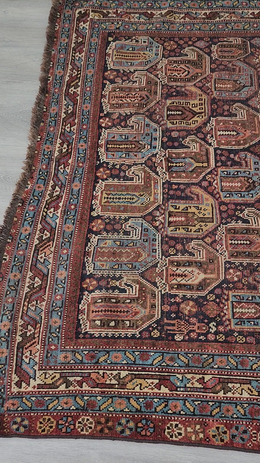 BB0723004 Vintage Khamseh Rug – Vintage MC