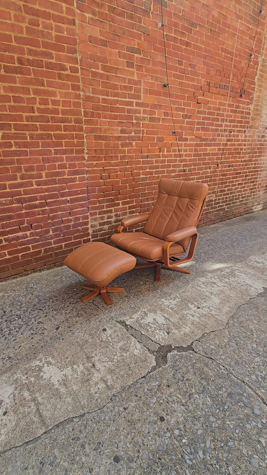 Skipper Danish leather lounge chair and Ottoman