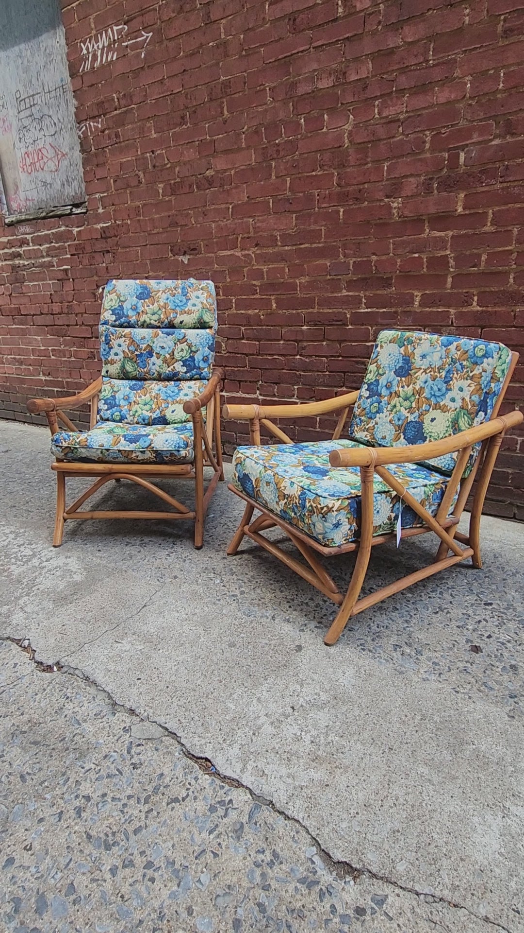 Vintage bamboo best sale lounge chairs