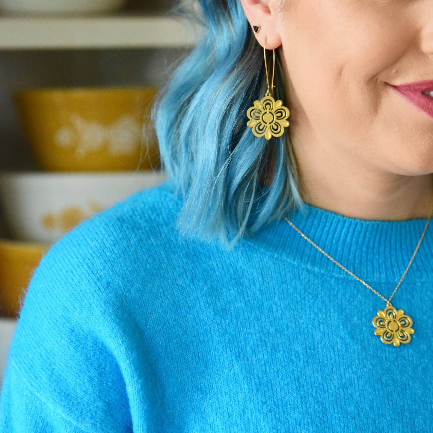 Retro Pyrex Flower Necklace | Butterfly Gold Pattern - Vintage MC