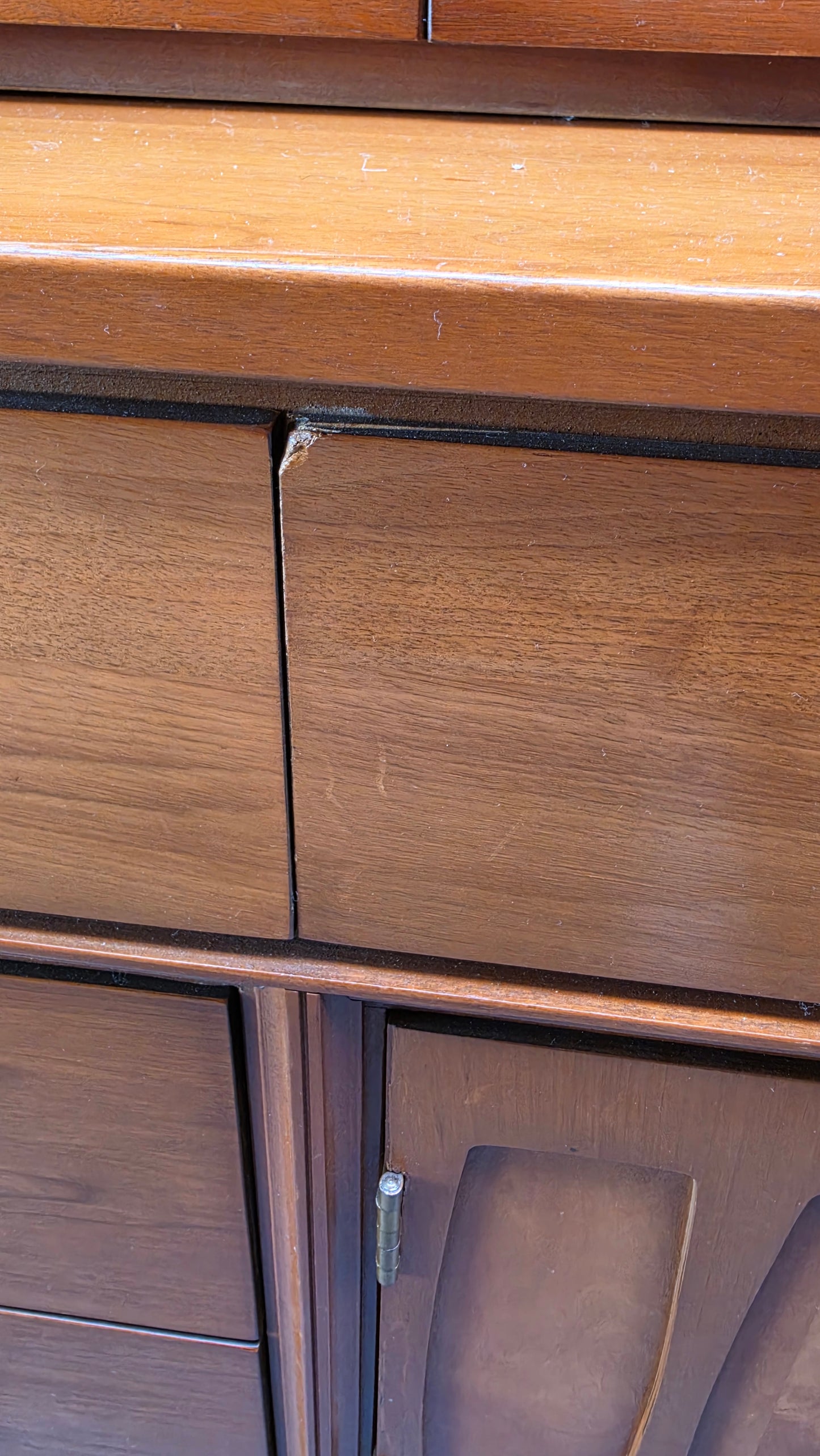 Mainline by Hooker China Hutch