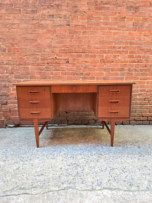 Danish Teak Desk 0426017
