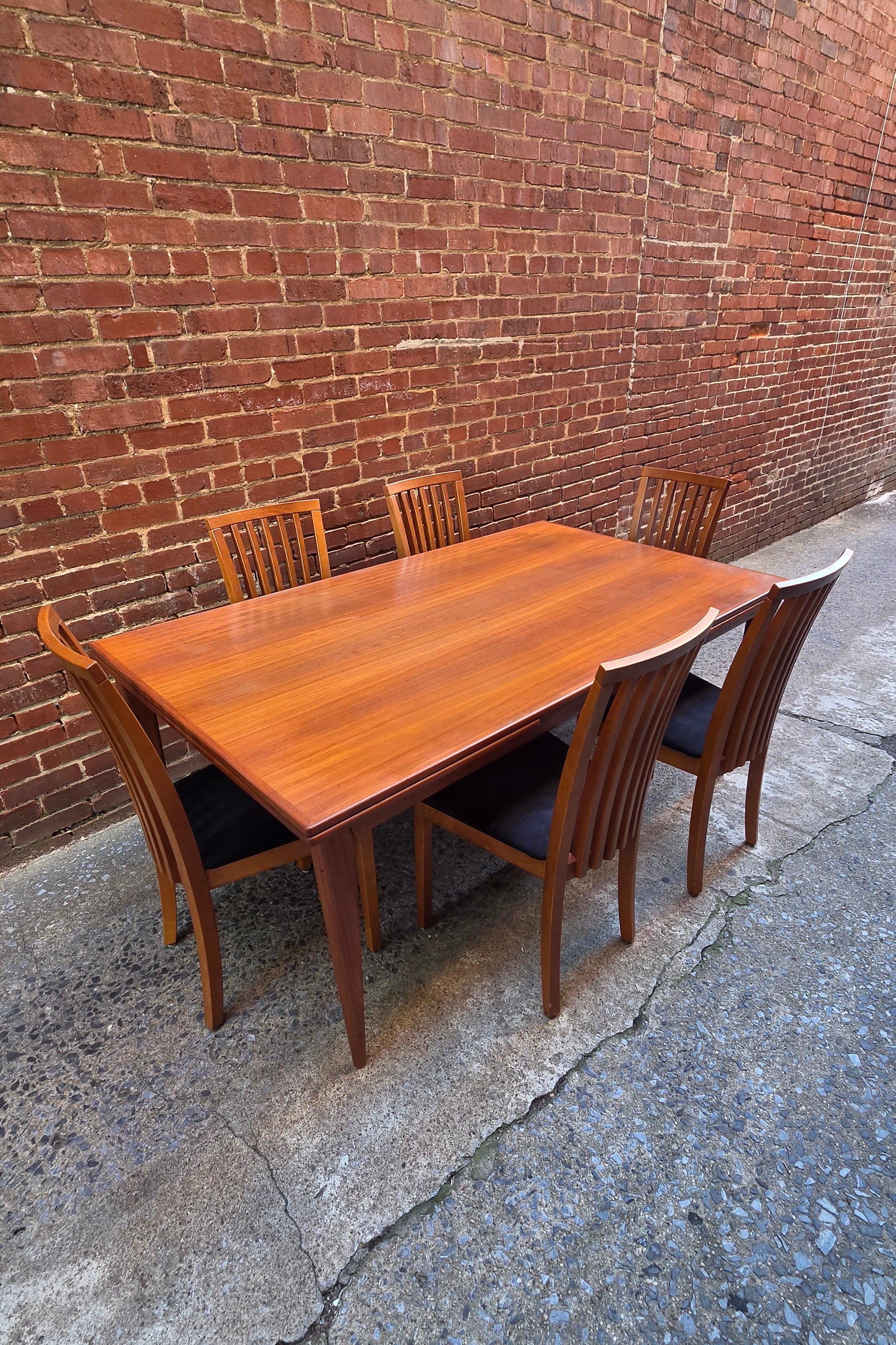 Neils Otto Moller Dining Table plus 6 Skovby Chairs