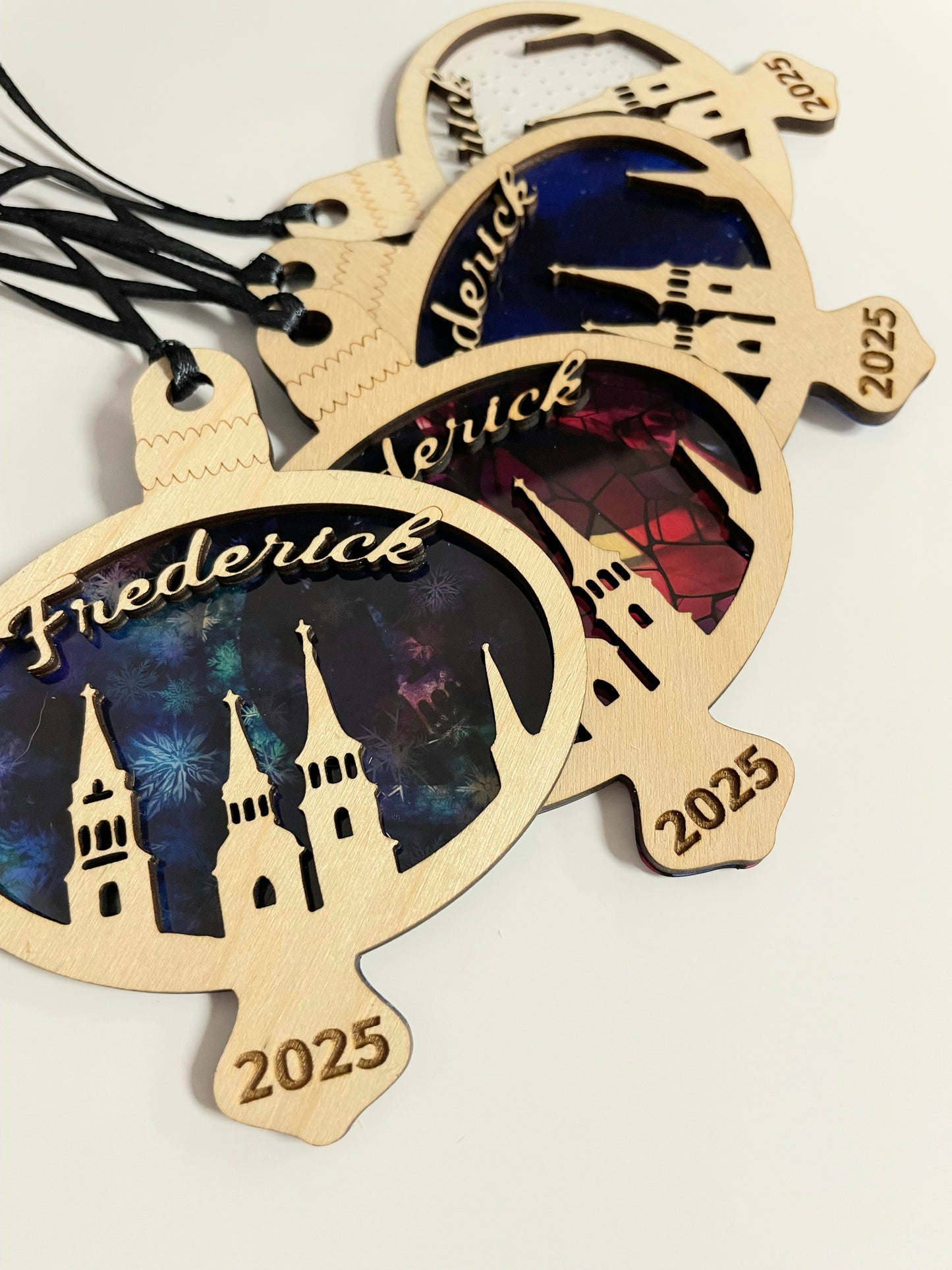 Frederick Ornament 25 GF