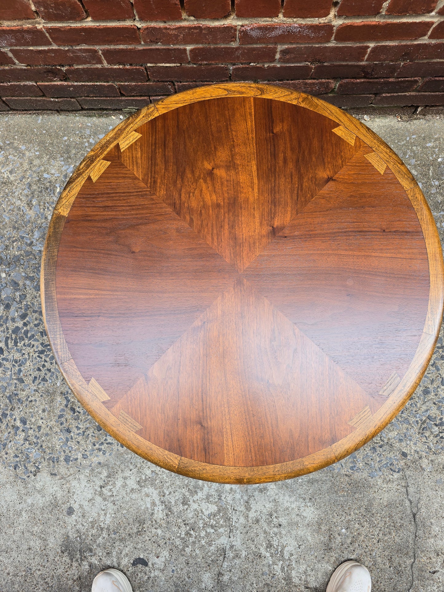 Lane Acclaim Round Coffee Table