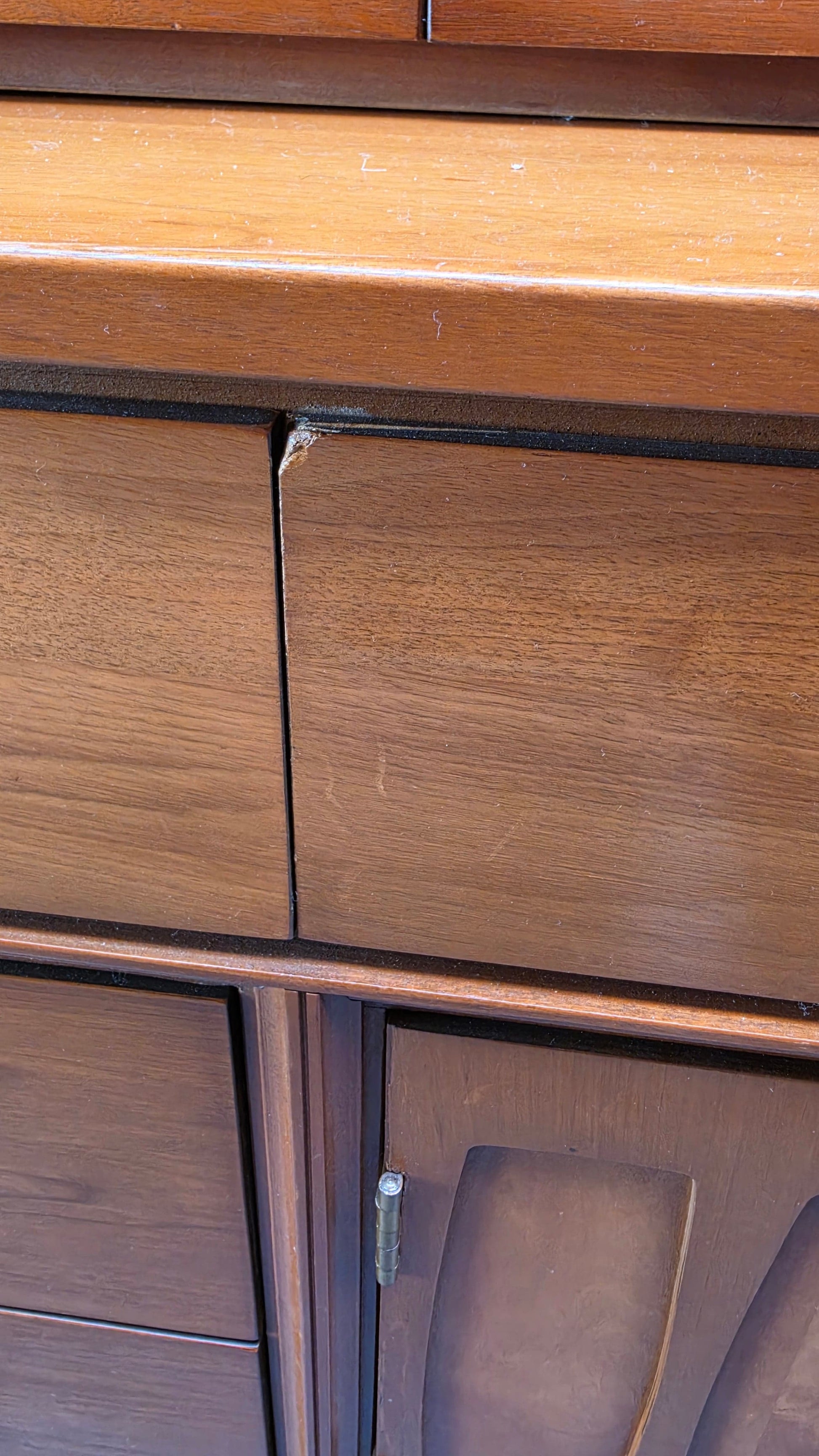 Mainline by Hooker China Hutch