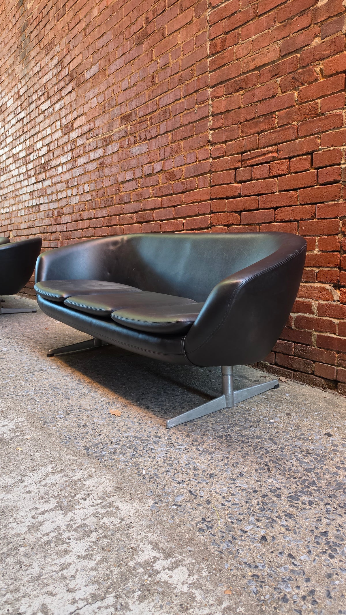 Overmann Sofa