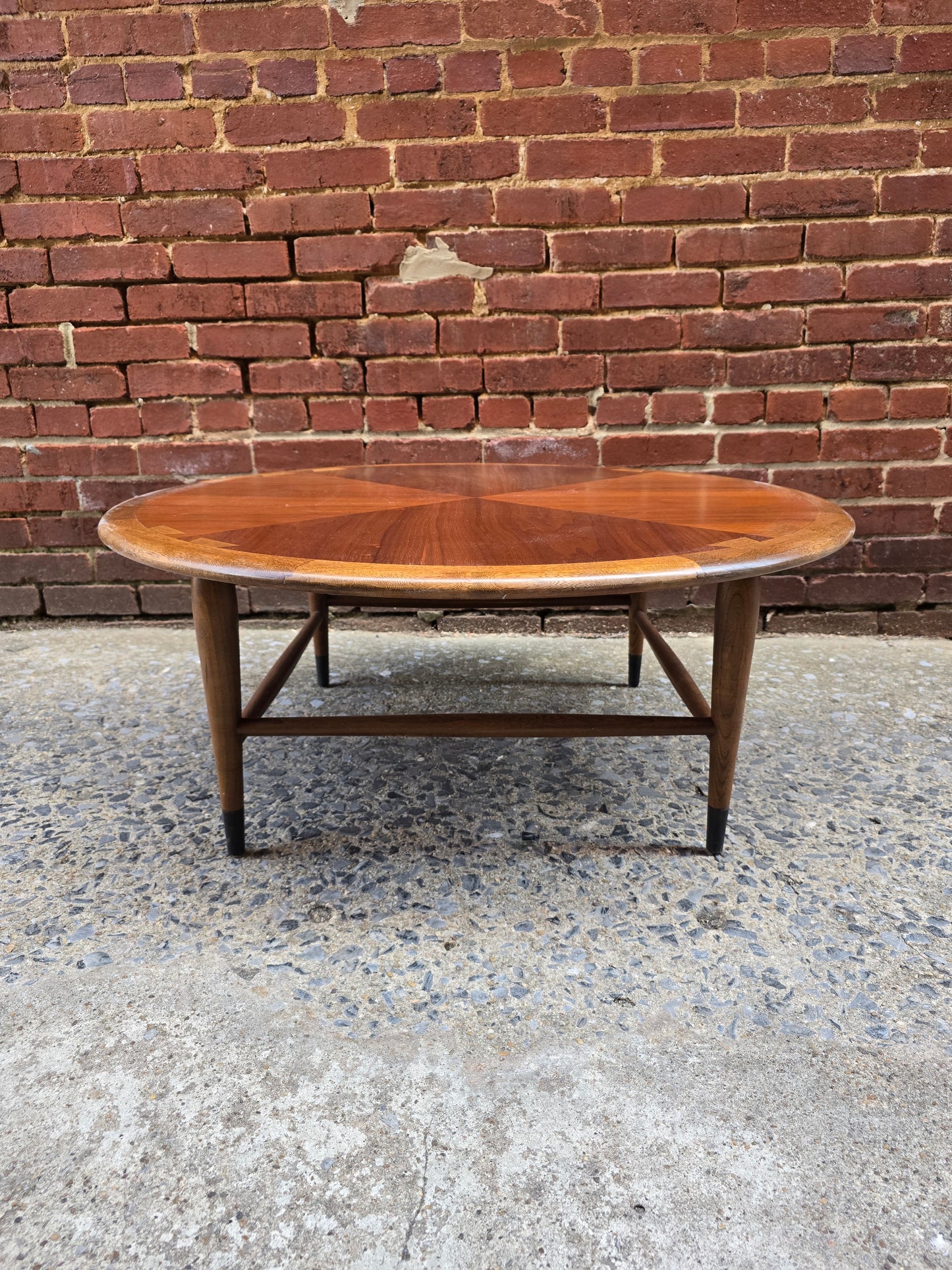 Lane Acclaim Round Coffee Table
