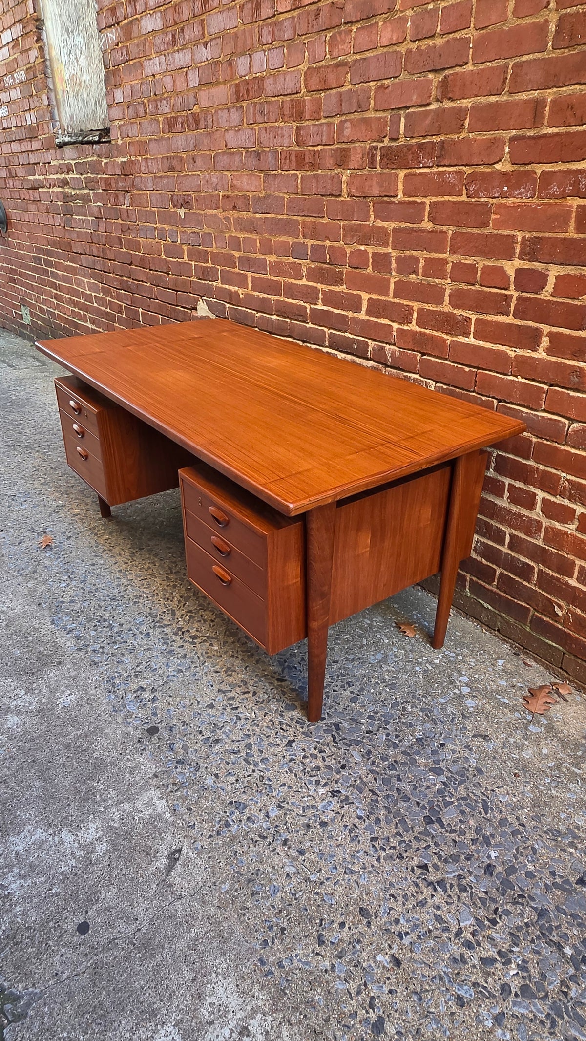 Kai Kristiansen Floating Top Desk