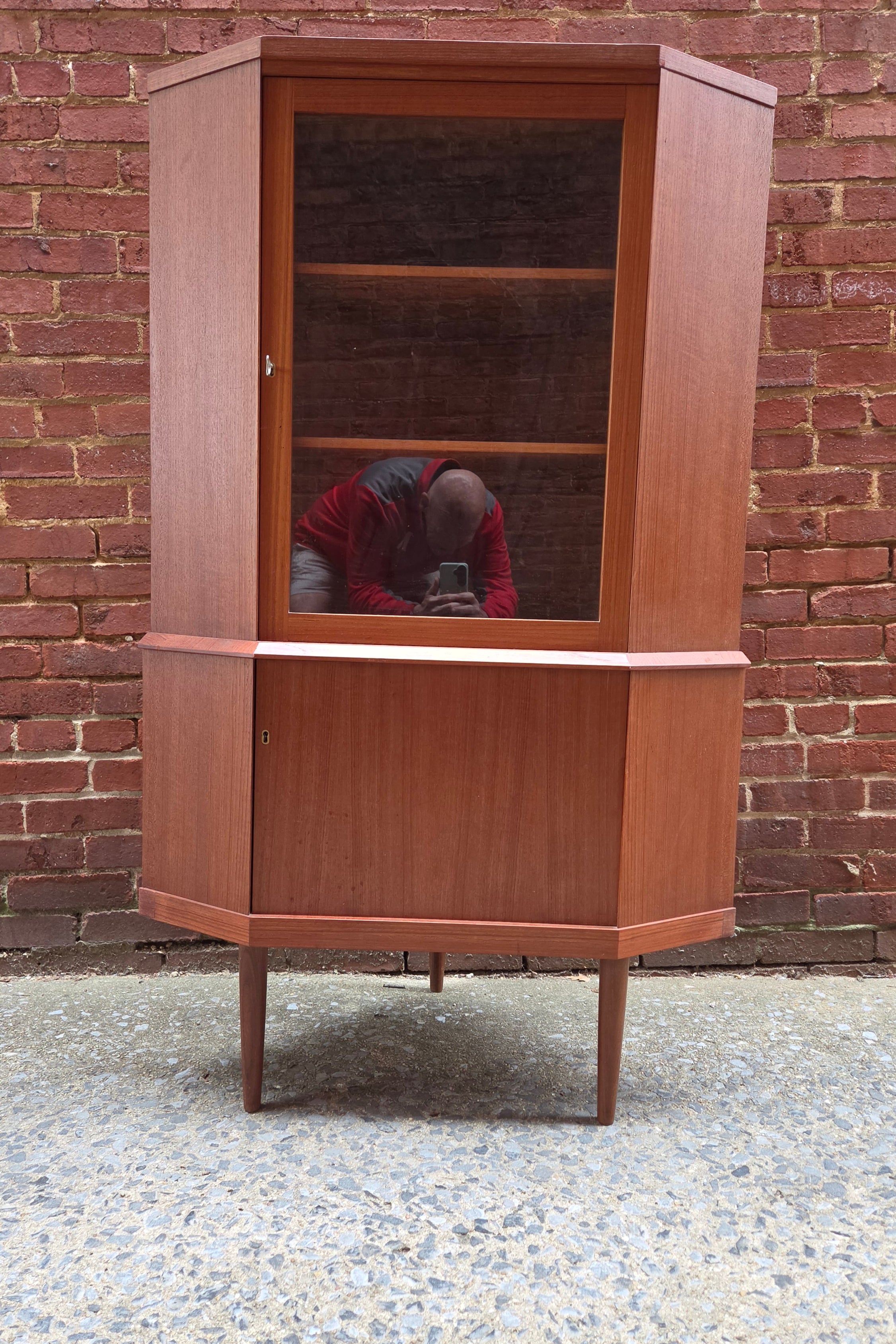 Danish Corner Cabinet CORN0526001