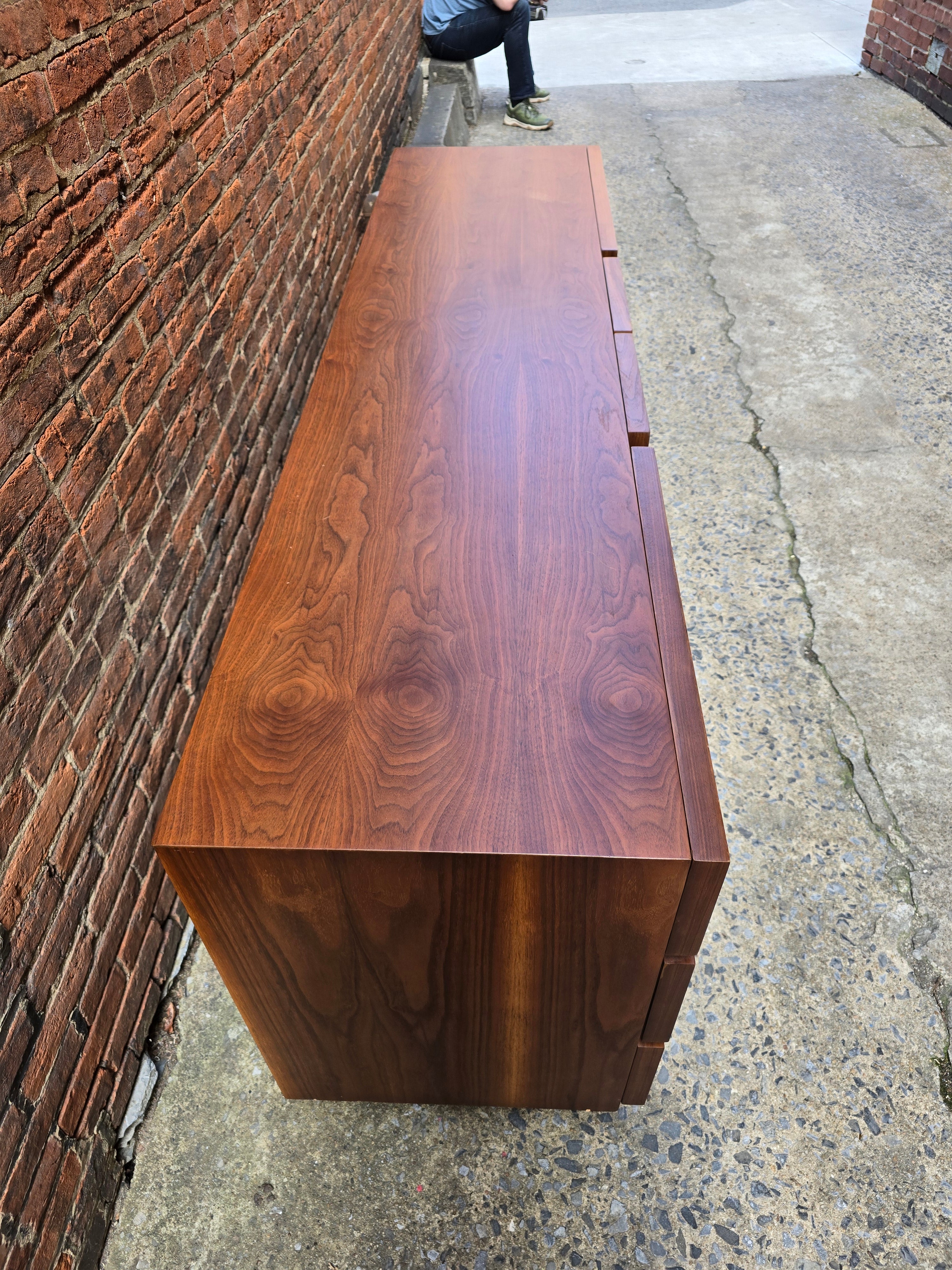 American of Martinsville Mid-Century Walnut Dresser – Vintage MC