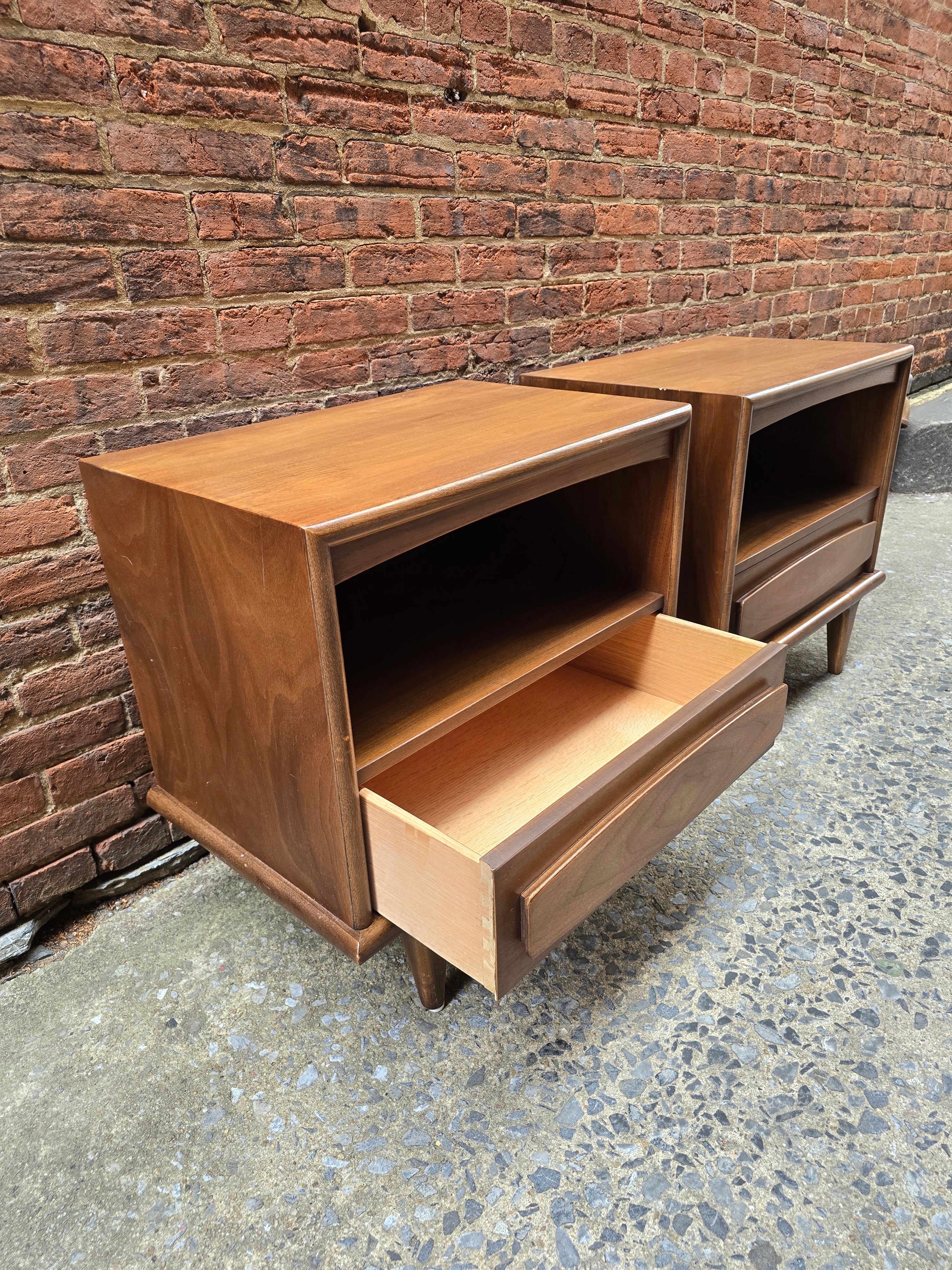 American of Martinsville Nightstands – Vintage MC American of Martinsville Nightstands – Vintage MC