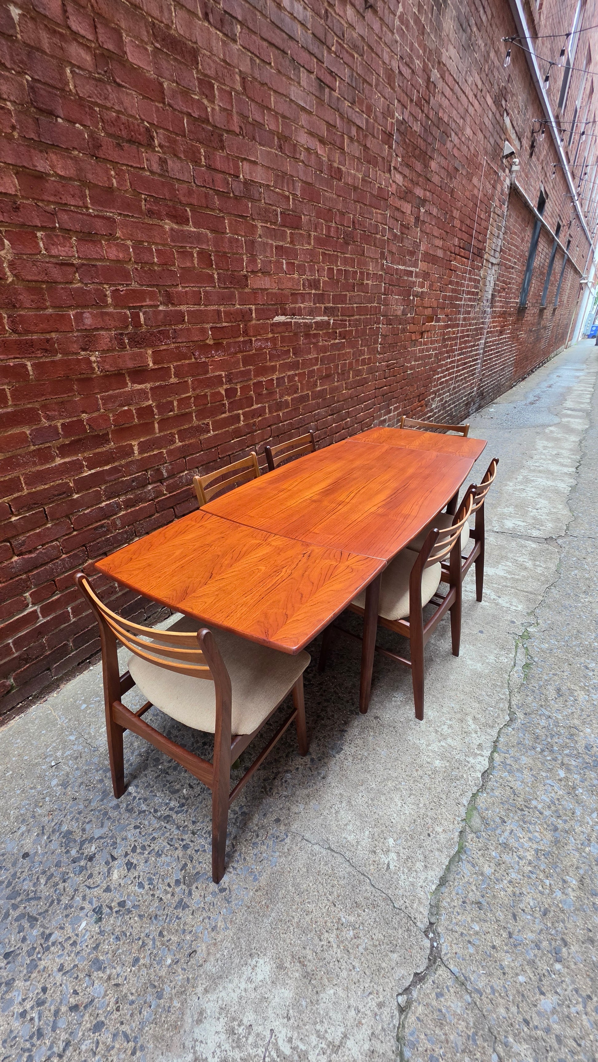 Danish Teak Expandable Table JA008