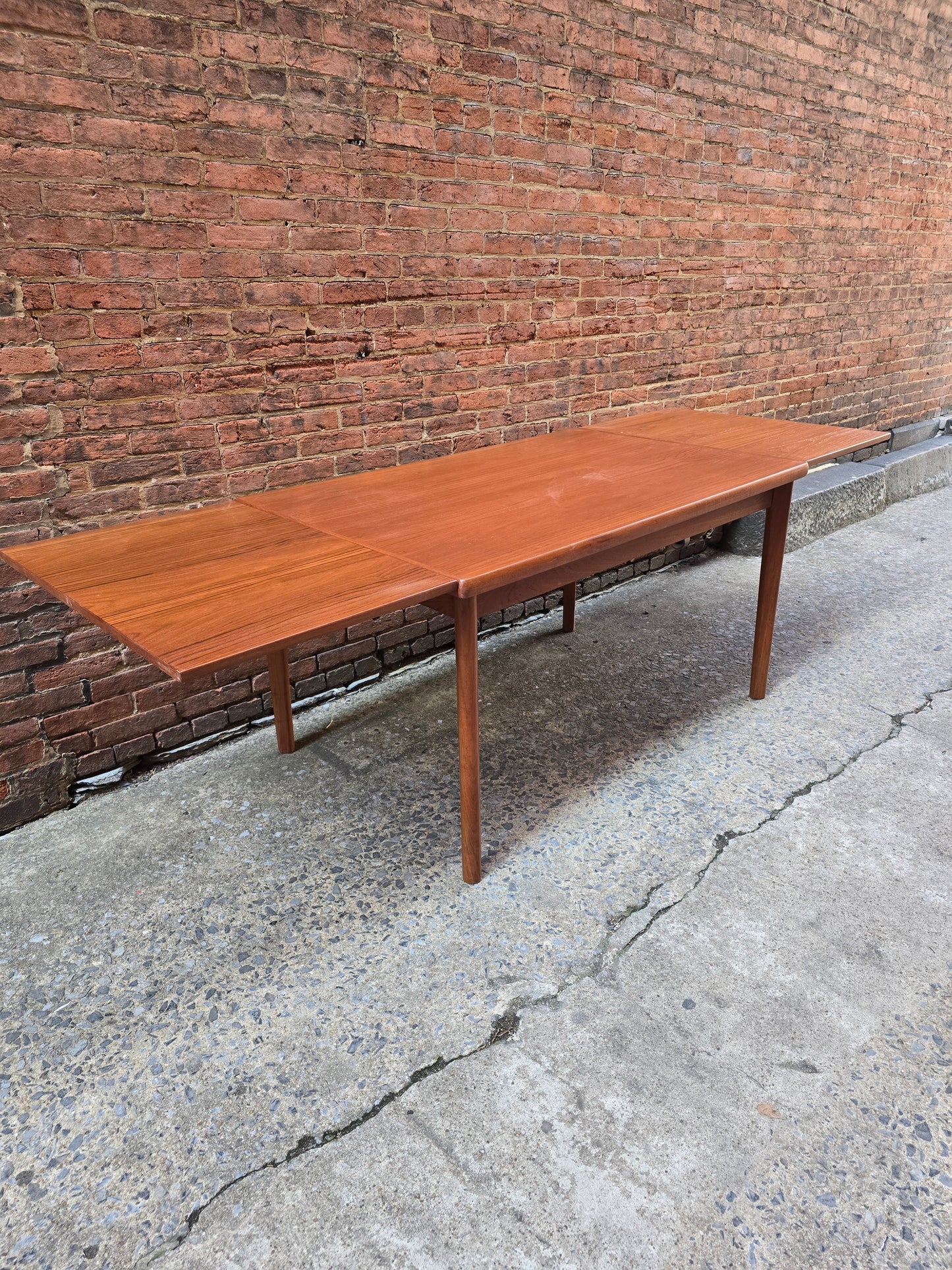 Teak Expandable Table by Henning Kjaernulf 0326002