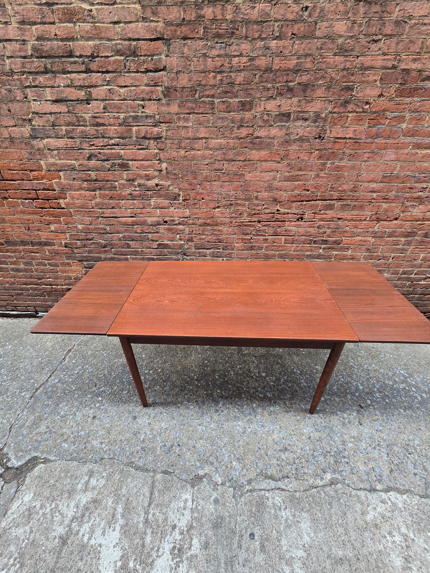 Expandable Danish Teak Dining Table 1225008