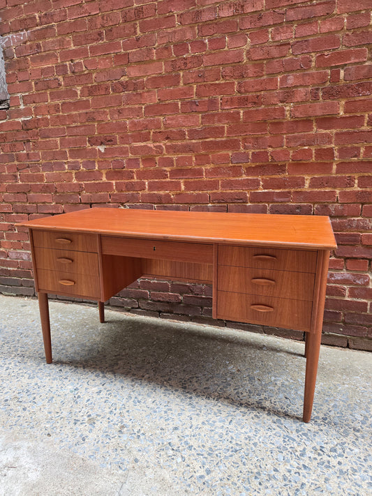 Danish Teak Desk 0526005